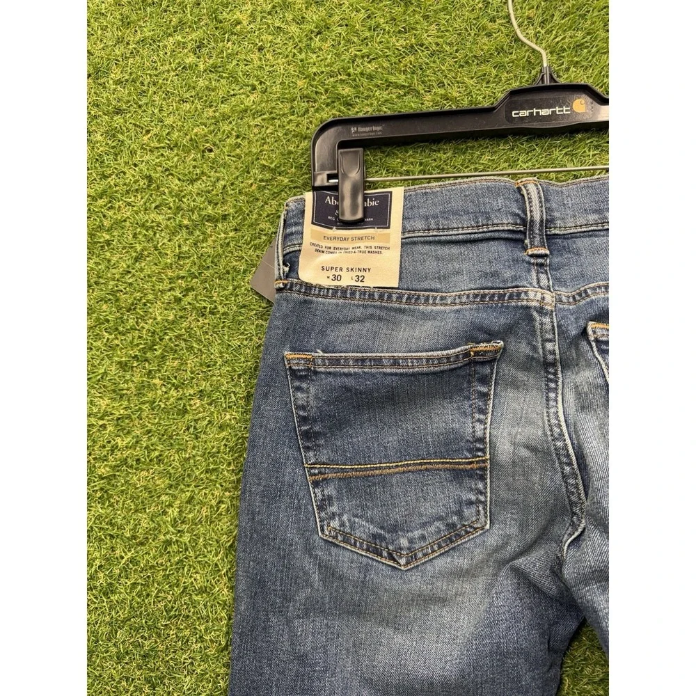 Abercrombie & Fitch Jeans Mens 30x32 Felix Super Skinny Medium Wash Denim NWT